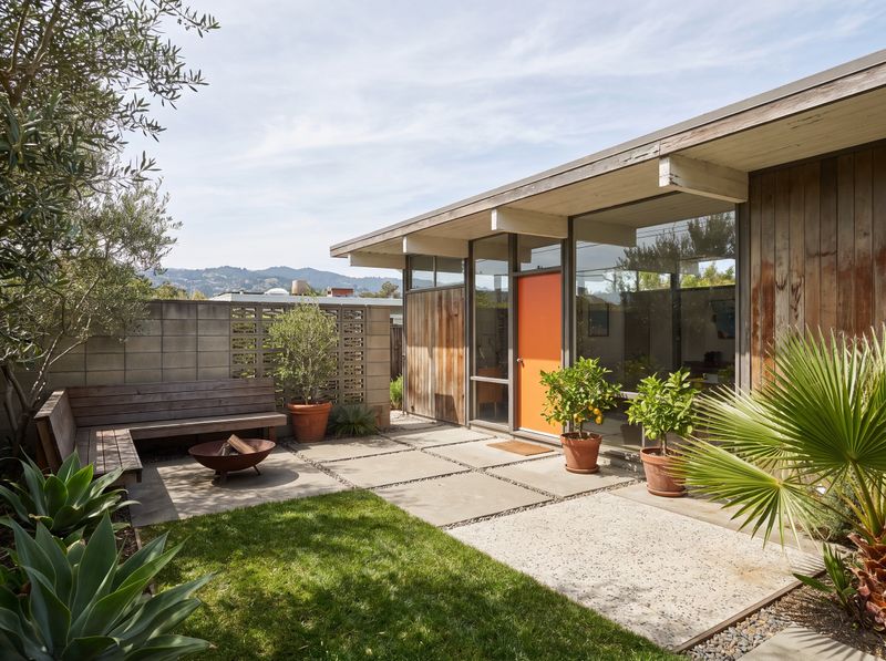 Mid-Century Patio with Breeze Block Wall