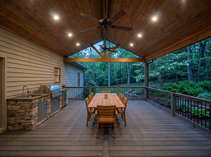 Covered Composite Deck with Outdoor Kitchen