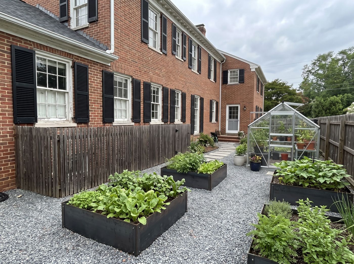 Vegetable Garden with Metal Raised Beds