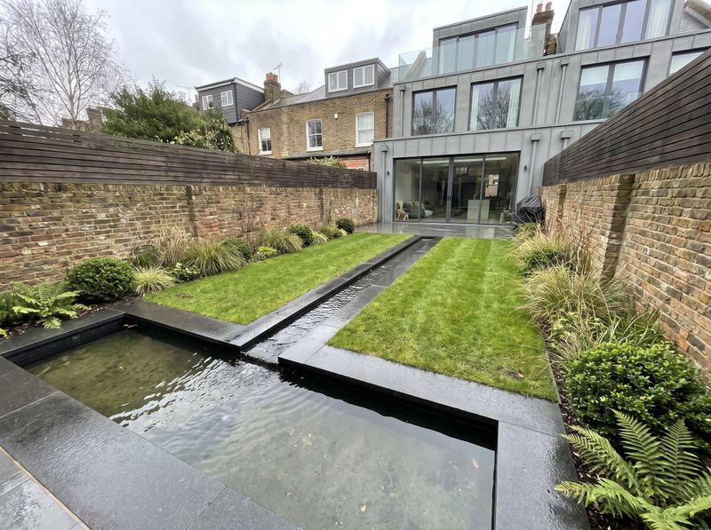 Sunken Reflecting Pool and Central Rill