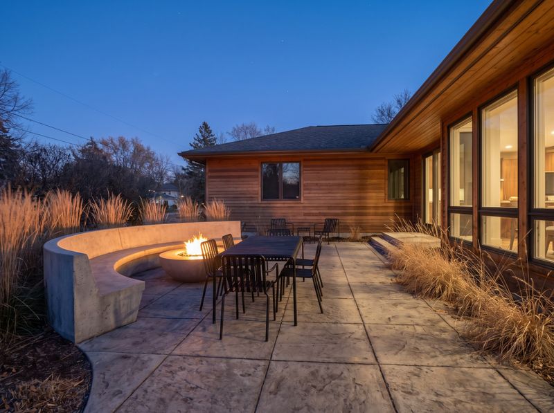 Paver Patio with Curved Seating Wall